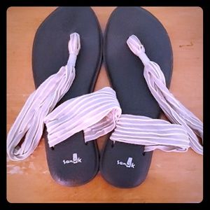 Sanuk Yoga Slings